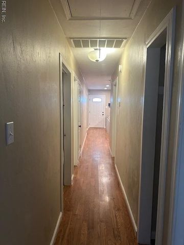 3858 Wake CIR, Norfolk, VA 23513