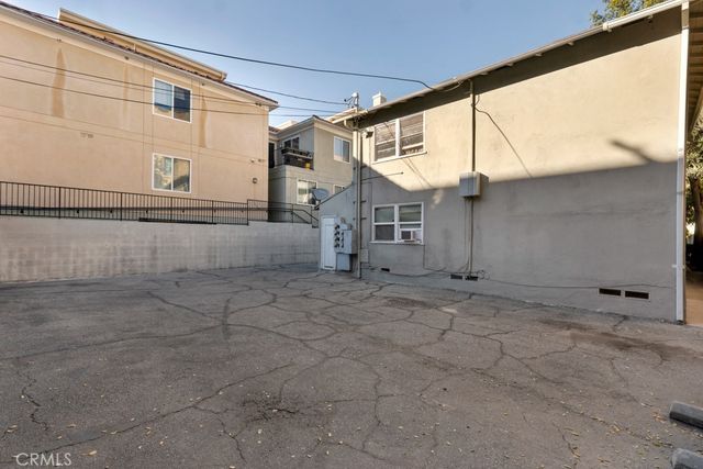 14622 Sylvan, Van Nuys, CA 91411