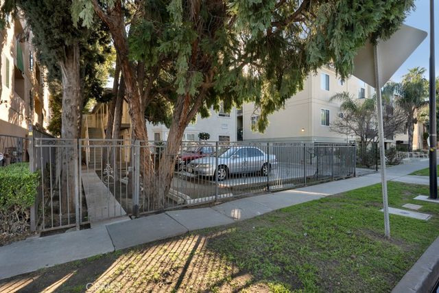 14622 Sylvan, Van Nuys, CA 91411