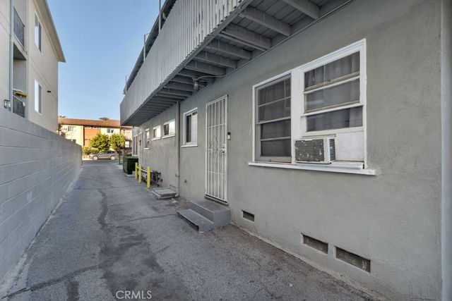 14622 Sylvan, Van Nuys, CA 91411