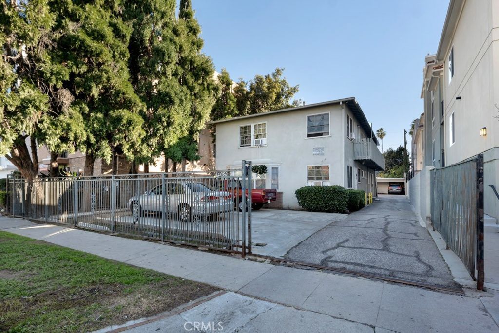 14622 Sylvan, Van Nuys, CA 91411