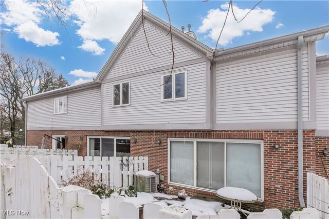 13411 Larchmere Boulevard 303, Shaker Heights, OH 44120