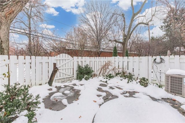 13411 Larchmere Boulevard 303, Shaker Heights, OH 44120