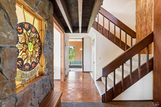 40 El Mirador Dr, Nicasio, CA 94946