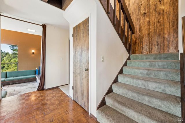 40 El Mirador Dr, Nicasio, CA 94946