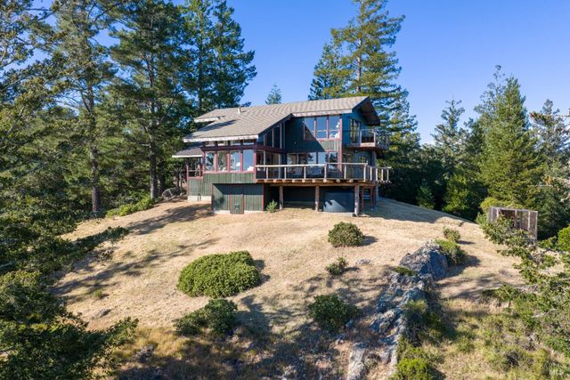 40 El Mirador Dr, Nicasio, CA 94946