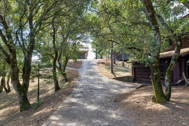 40 El Mirador Dr, Nicasio, CA 94946