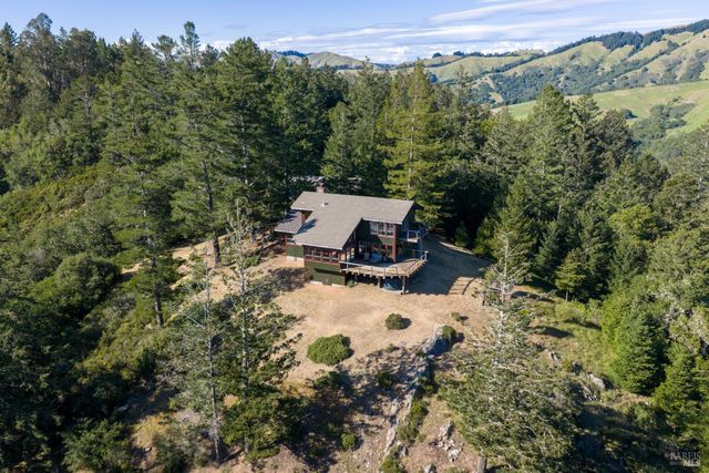 40 El Mirador Dr, Nicasio, CA 94946