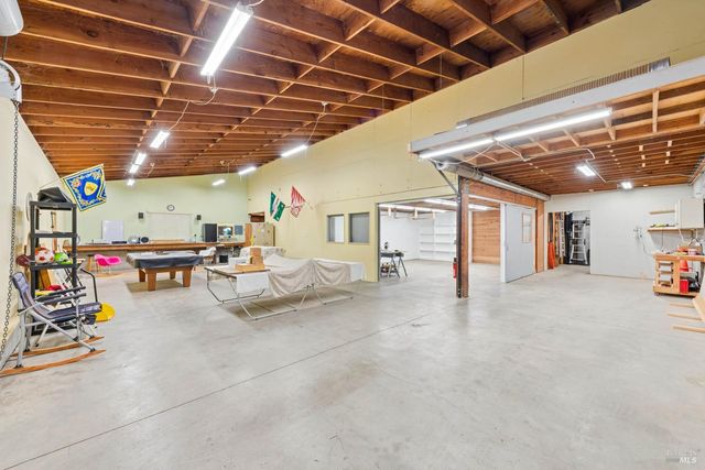 40 El Mirador Dr, Nicasio, CA 94946