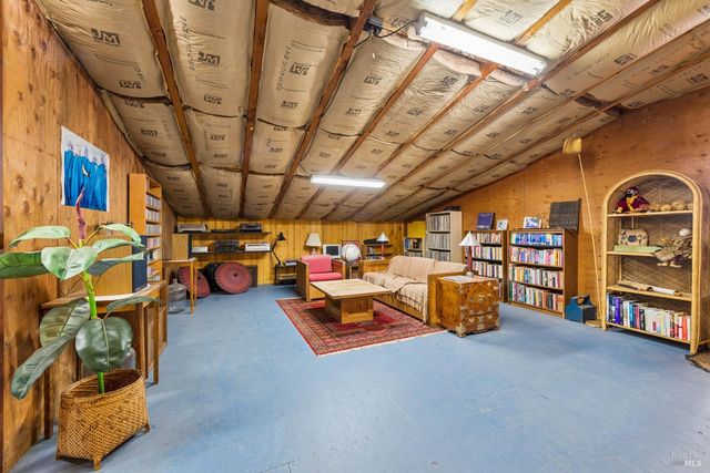 40 El Mirador Dr, Nicasio, CA 94946