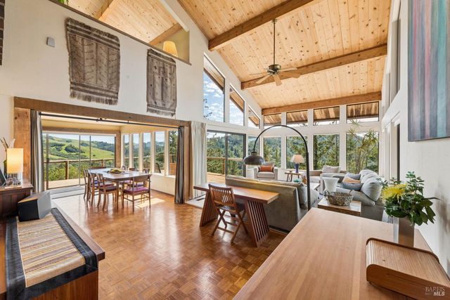 40 El Mirador Dr, Nicasio, CA 94946