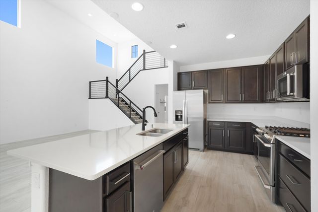 923 Zafiro Road SE, Rio Rancho, NM 87124