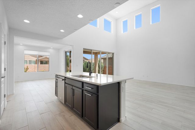 923 Zafiro Road SE, Rio Rancho, NM 87124