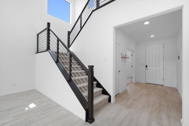 923 Zafiro Road SE, Rio Rancho, NM 87124