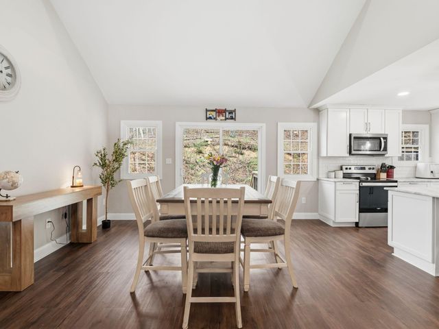 10071 Fortune Ridge RD, Bent Mountain, VA 24059