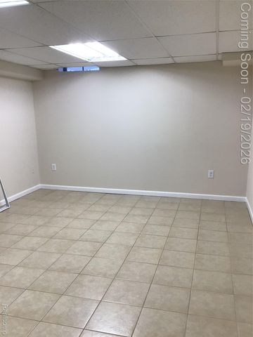 31208 Country Way, Farmington Hills, MI 48331