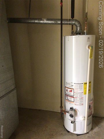 31208 Country Way, Farmington Hills, MI 48331