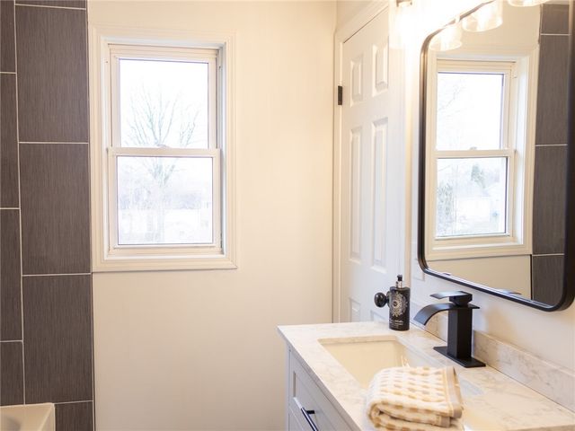 65 Hazel Bark, Gates, NY 14606