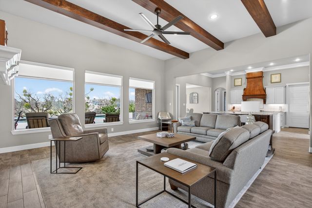 125 Signature Court, Weatherford, TX 76087