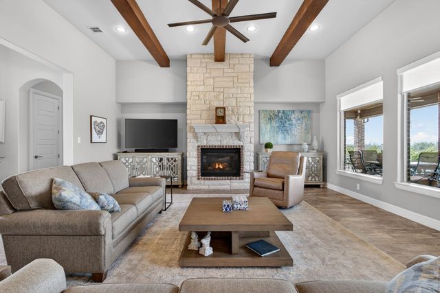 125 Signature Court, Weatherford, TX 76087