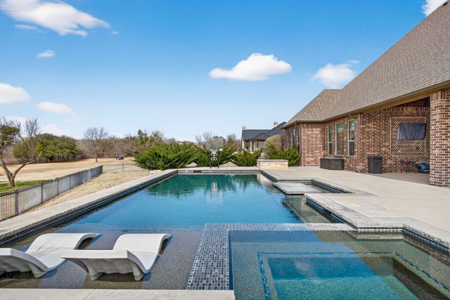 125 Signature Court, Weatherford, TX 76087