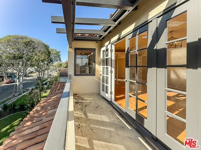2445 22nd Street, Santa Monica, CA 90405