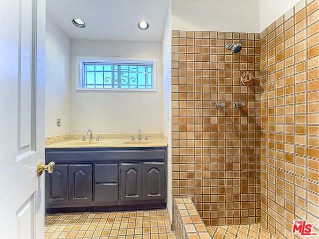 2445 22nd Street, Santa Monica, CA 90405