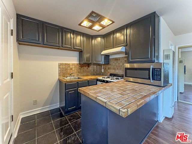 2445 22nd Street, Santa Monica, CA 90405