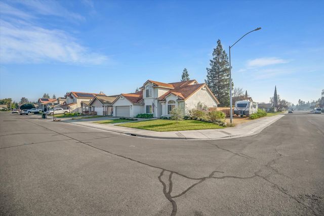 710 Vermeulen Dr, Ripon, CA 95366