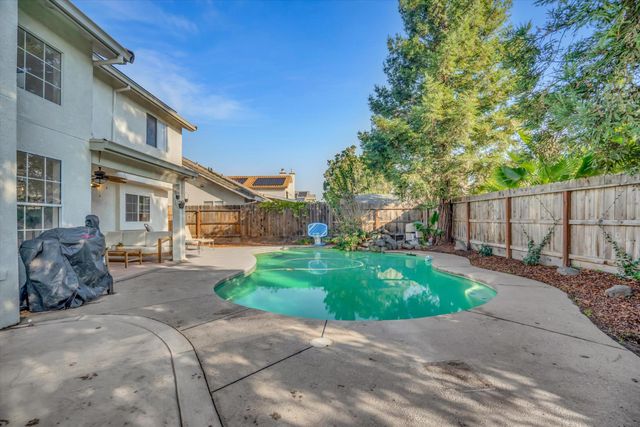 710 Vermeulen Dr, Ripon, CA 95366