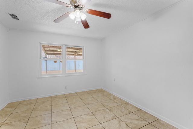 2606 Easy Street, Denison, TX 75020