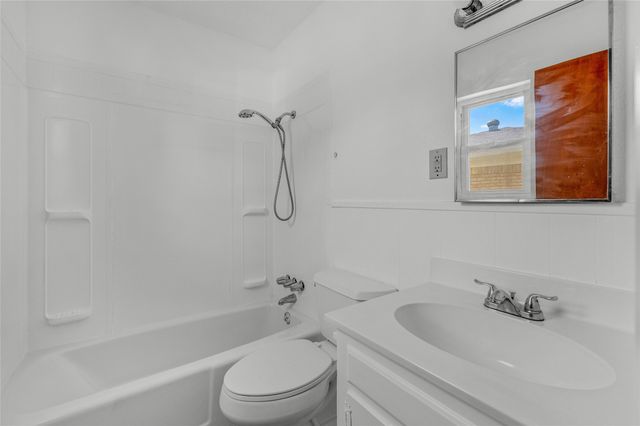 2606 Easy Street, Denison, TX 75020