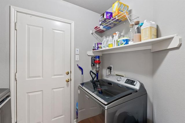 9305 Donner LN, Austin, TX 78749