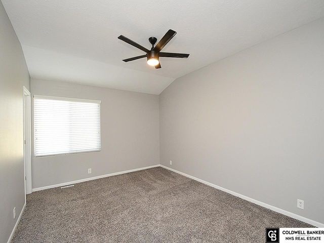 7414 N 77th Avenue, Omaha, NE 68122