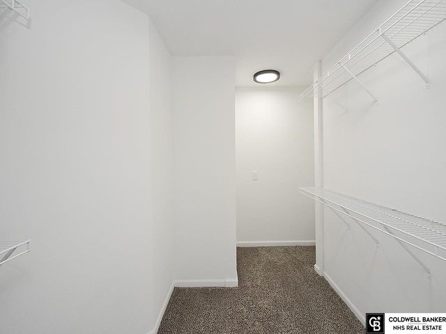 7414 N 77th Avenue, Omaha, NE 68122