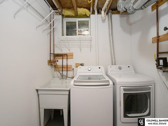 7414 N 77th Avenue, Omaha, NE 68122