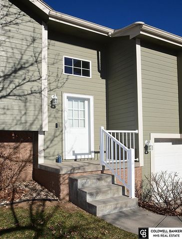 7414 N 77th Avenue, Omaha, NE 68122