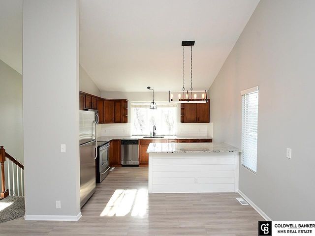 7414 N 77th Avenue, Omaha, NE 68122