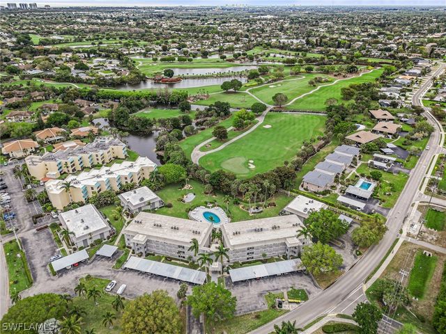 215 Cypress WAY E E2, Naples, FL 34110