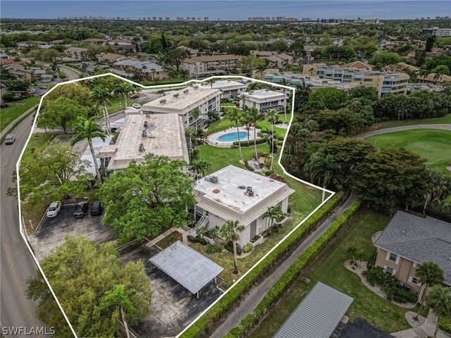 215 Cypress WAY E E2, Naples, FL 34110