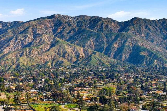 79 E Calaveras, Altadena, CA 91001