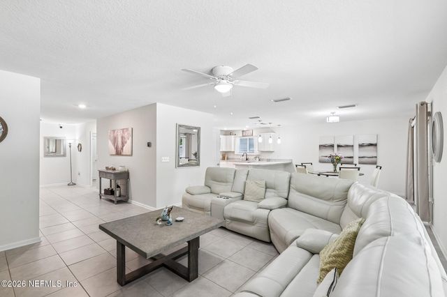11800 FLOWERING PEACH Court, Jacksonville, FL 32256