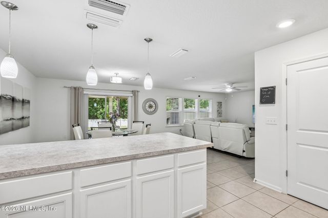 11800 FLOWERING PEACH Court, Jacksonville, FL 32256