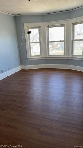 1182 Lafayette Boulevard, Lincoln Park, MI 48146