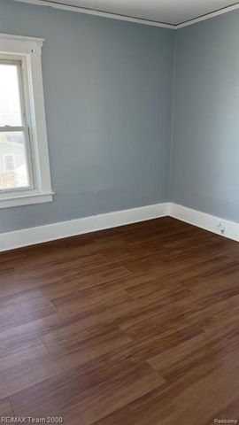 1182 Lafayette Boulevard, Lincoln Park, MI 48146