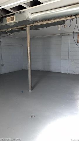 1182 Lafayette Boulevard, Lincoln Park, MI 48146