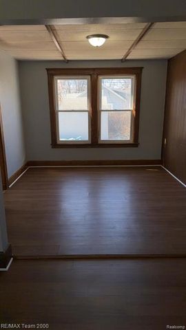 1182 Lafayette Boulevard, Lincoln Park, MI 48146