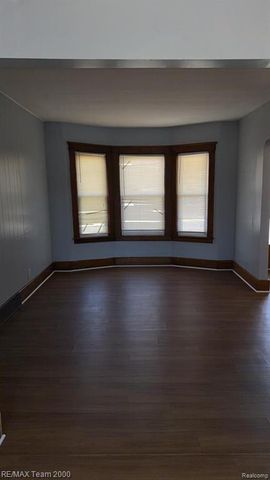 1182 Lafayette Boulevard, Lincoln Park, MI 48146