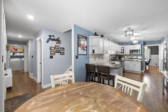 1731 Creekview Ct, Adams, TN 37010