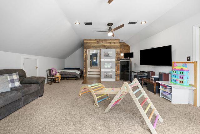 1731 Creekview Ct, Adams, TN 37010